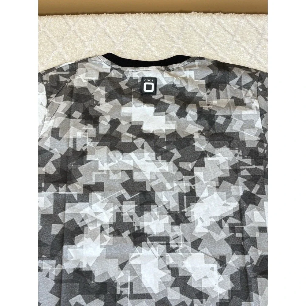NWT Alfa Romeo Racing F1 Team Orlen Camo Pixilated Men’s Shirt Size M